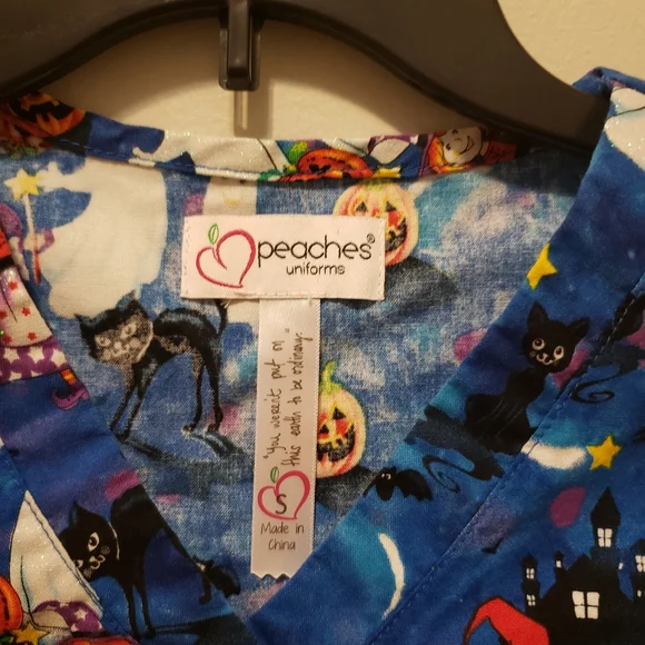Lot Of 2 Halloween Womens Scrubs Size Small Nightmare Before Christmas & Ghosts - Picture 8 of 11